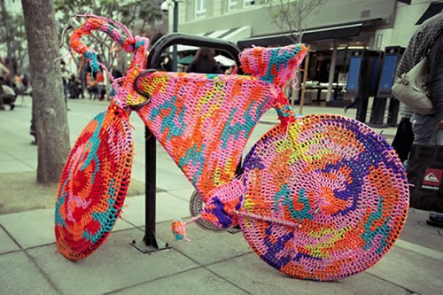 10 Crazy Yarn Bombing Pictures 10