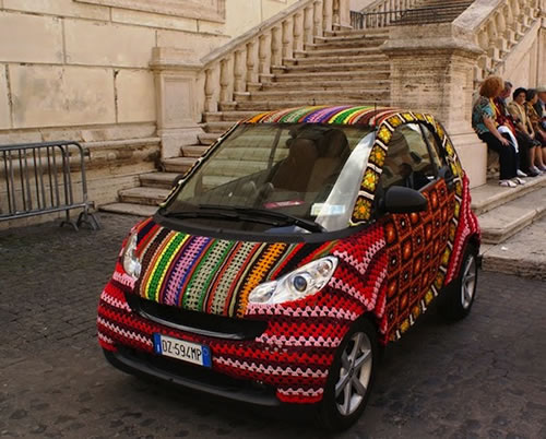 10 Crazy Yarn Bombing Pictures 3