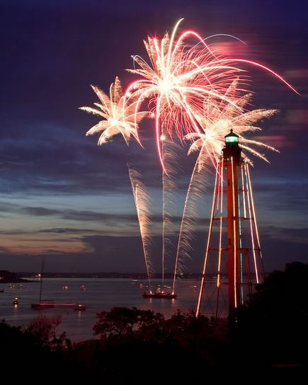 amazing-professional-fireworks-display-with-the-wow-factor-2