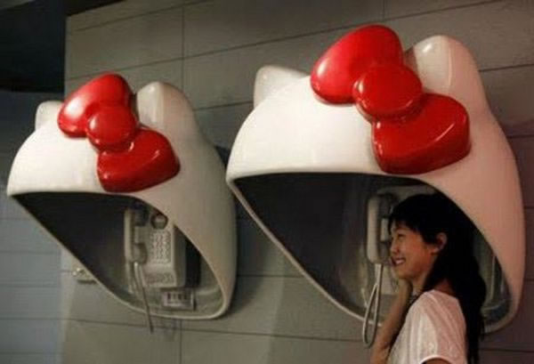 Creative Public Phone Booths From Around The World 5