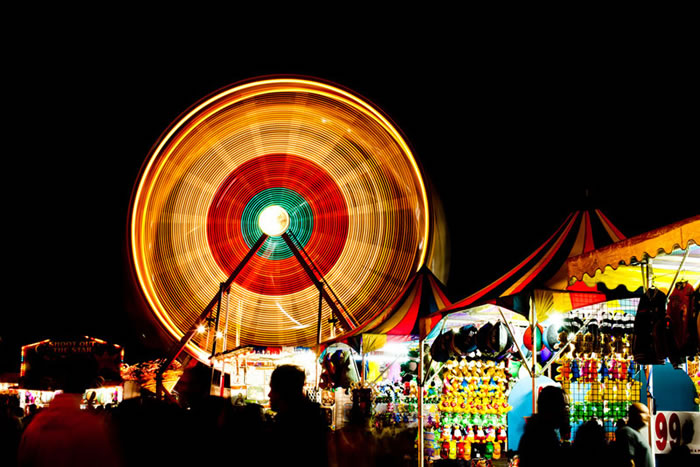 Amazing Long Exposure Photos Of Ferris Wheels 10