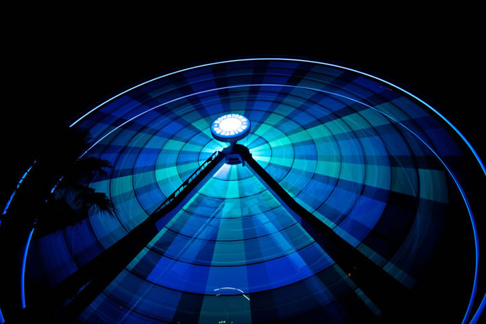 Amazing Long Exposure Photos Of Ferris Wheels 11
