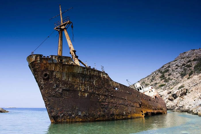 Pictures Of Shipwrecks Around The World 1