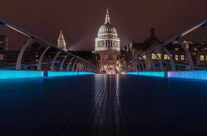 St Pauls from the bridge