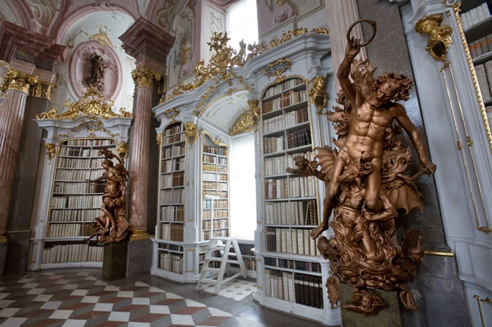 Austria Vacation Largest Monastery Library In The World (4)