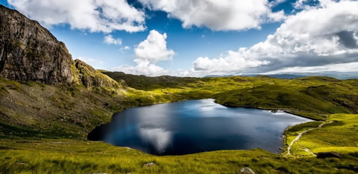 15 Of The Best Stock Photo Images Of The Stunning Bow Lake In Alberta 10
