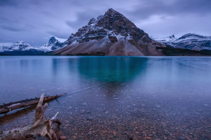 15 Of The Best Stock Photo Images Of The Stunning Bow Lake In Alberta 14