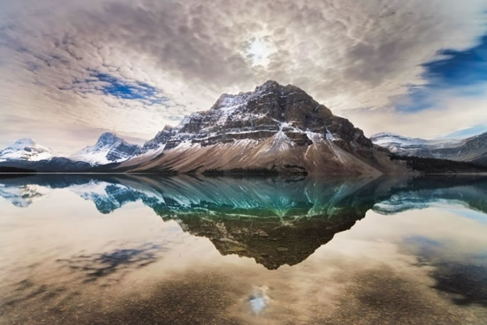 15 Of The Best Stock Photo Images Of The Stunning Bow Lake In Alberta 2