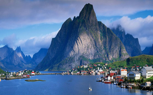 5Reine-Norway - 10 Beautiful Europe Tours Cities To Visit Before You Die