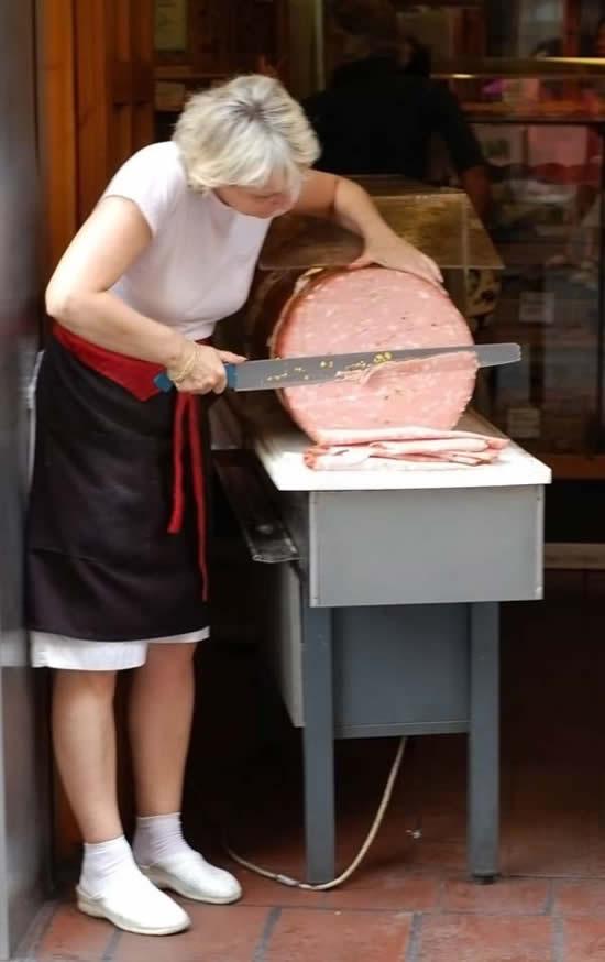 Catering Italian Food The Giant Mortadella Of Bologna (6)