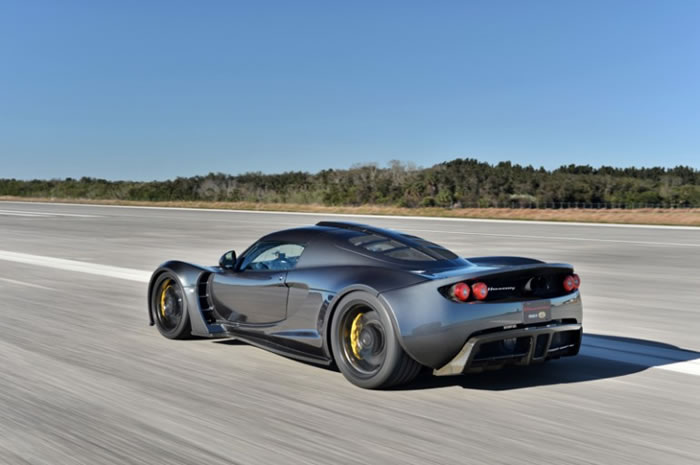 Hennessey Venom GT Beats The Bugatti Veyron Sports Car Speed Record - Bugatti Veyron Sports Car 2