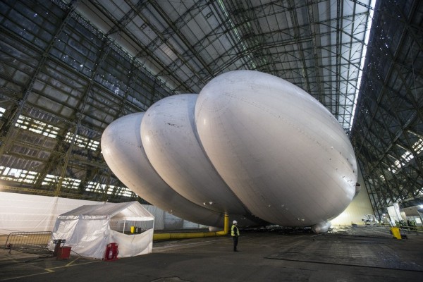Air Travel - Airlander The World’s Longest Aircraft (3)