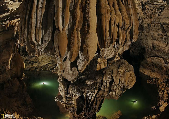 Vietnamese Tours Visit The Largest Caves In The World (4)