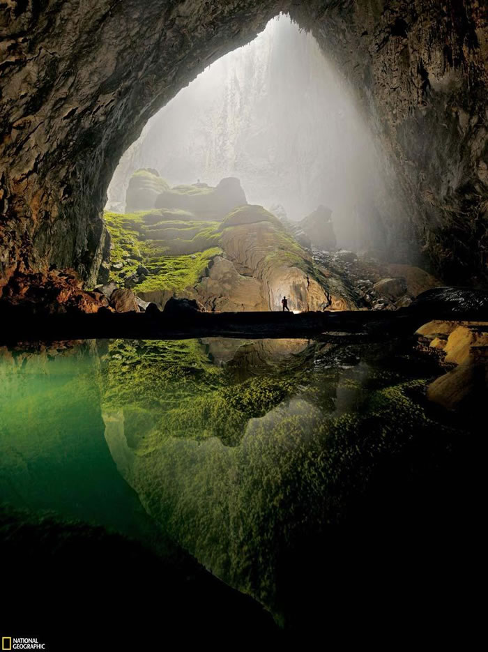 Vietnamese Tours Visit The Largest Caves In The World (7)