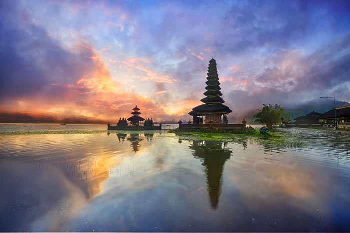 Ulun Danu Temple, Bali Places To Travel Before You Die -