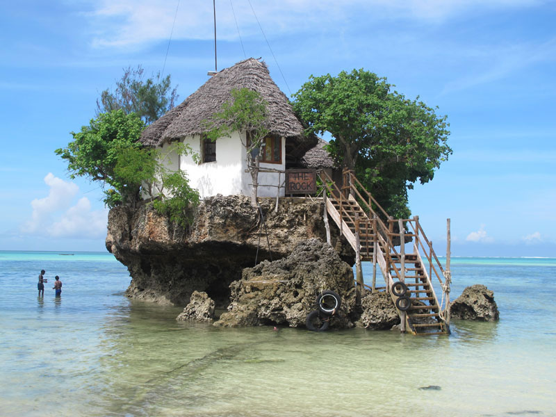 18 Amazing Restaurants With Most Unforgettable Surroundings Ever (15)
