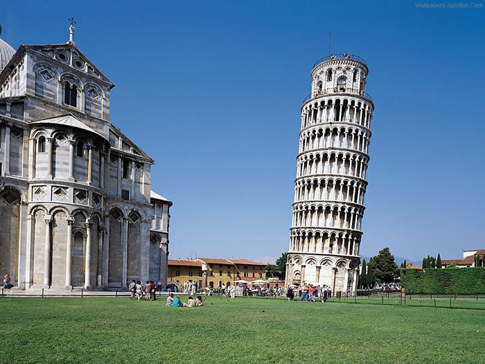 25 Most Famous Landmarks You Should Visit Before You Die