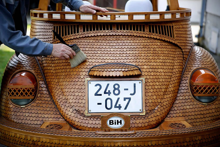 Guy Turns His Car Into A Wooden Volkswagen Beetle Masterpiece