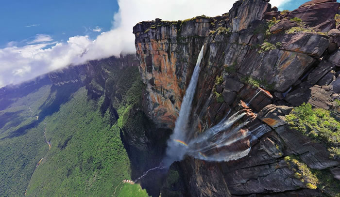 Top 10 Most Stunning Waterfalls From Around The World 1